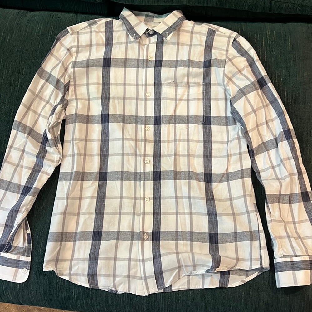 Old Navy button down mens medium shirt